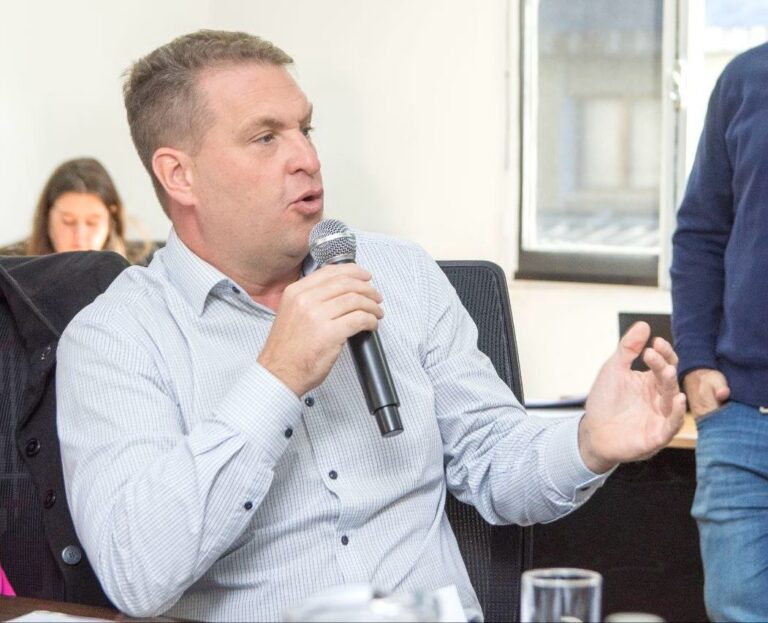 Río Grande sigue discriminada por la falta de vuelos, dijo Von der Thusen