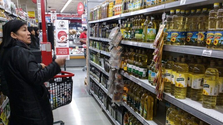 Supermercados advierten por falta de aceite en góndolas