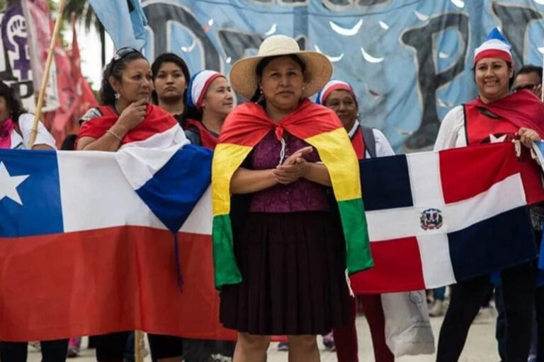 Los gobernadores pueden sacarle los planes a extranjerosnoresidentes gracias a Milei