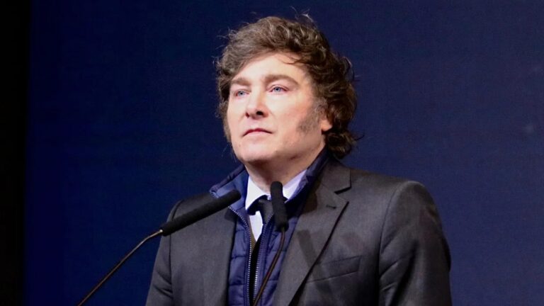 Milei salió a celebrar el fallo de la Corte contra Cristina Kirchner