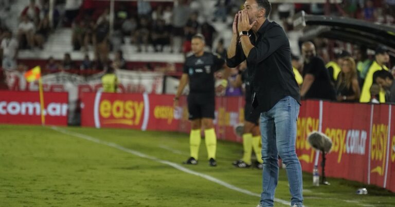 Platense, el último campeón del fútbol argentino, ya arregló con un nuevo DT