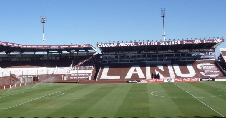 Lanús recibe al Central de Di María con hinchas visitantes?