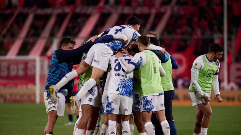 Talleres venció a Independiente en Avellaneda y salió de la zona roja