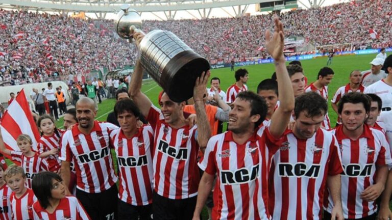 La nueva vida del campeón de Libertadores, pasó de Estudiantes al fútbol de Andorra: de quién se trata