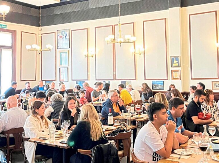 El bodegón español de Colegiales donde se filmó un clásico del cine argentino