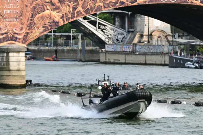 Encontraron un cadáver en el río Sena