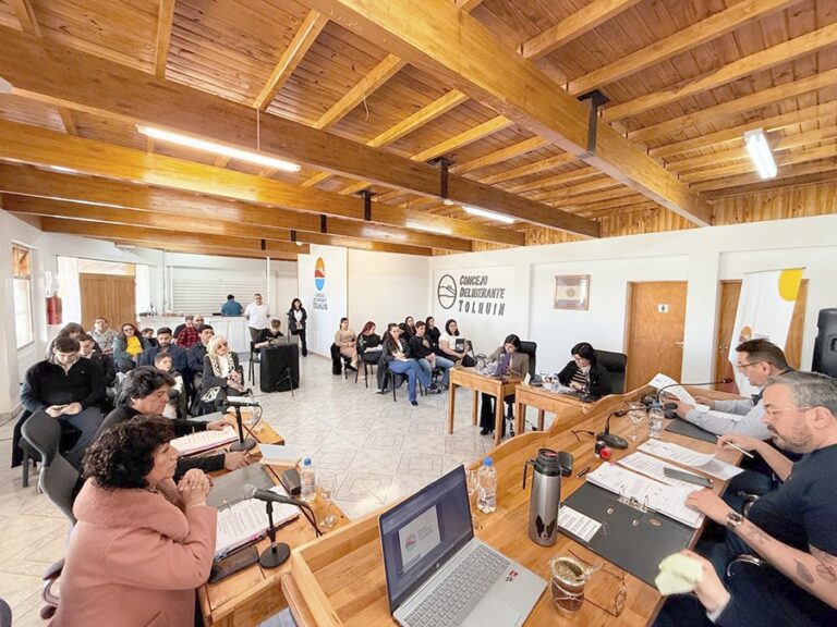 Piden informes sobre el Parque Termas Río Valdez