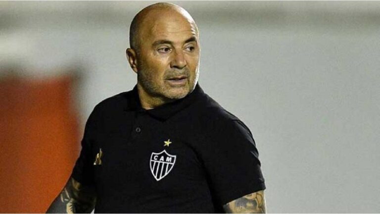 Jorge Sampaoli vuelve al Atlético Mineiro y se transformó en el segundo entrenador mejor pago de Brasil