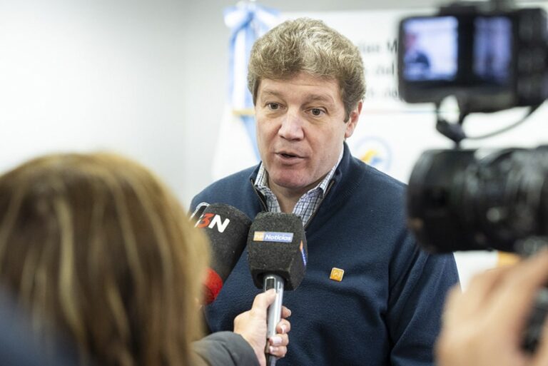 Gustavo Melella: No nos vamos a sentar para una foto