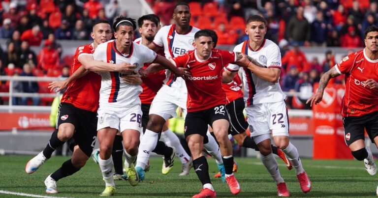 San Lorenzo y su racha maldita en los clásicos: ganó uno de los últimos 21 e igualó el peor registro de su historia