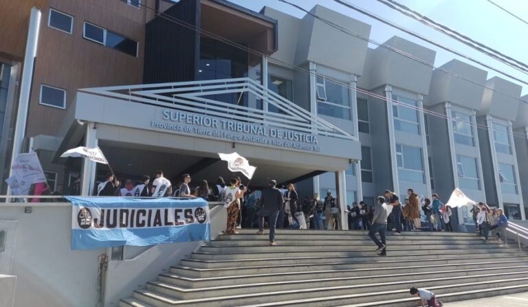 Judiciales van al paro: 48 horas sin actividad en toda la provincia