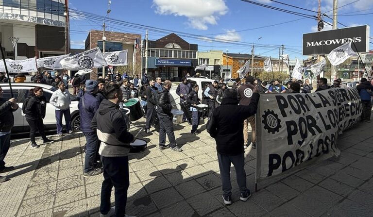 Ni un solo voto obrero debe apoyar a los candidatos de Milei