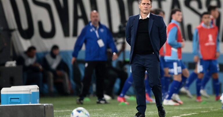 Guillermo, luego de la derrota con Talleres: «Me quedo con la actitud» y qué dijo de su saludo con Tevez